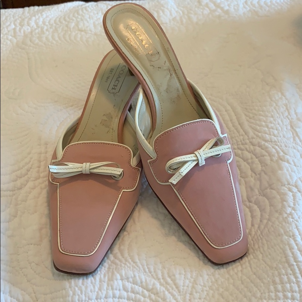 Size 8 Coach pink kitten heel
